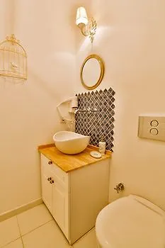 Cumbali Hotel