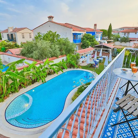 Cumbali Hotel 2*